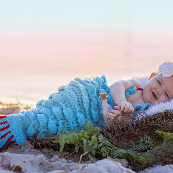 3 Pc Aqua Blue & Red Crochet Mermaid Set - Picture 1 of 5